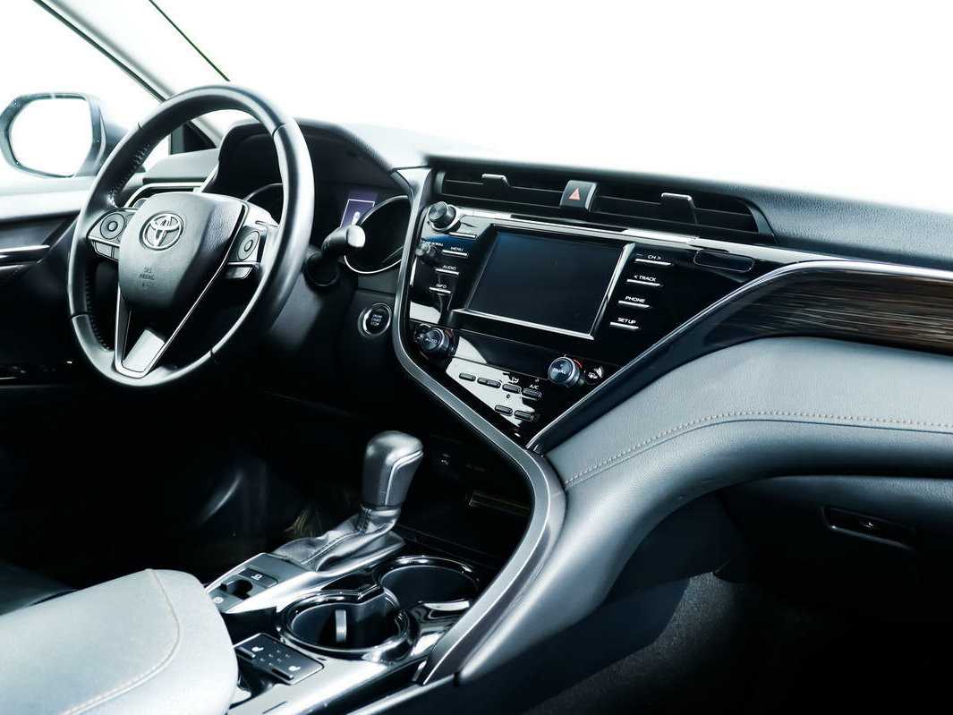 Toyota Camry, 2018 Фото №9