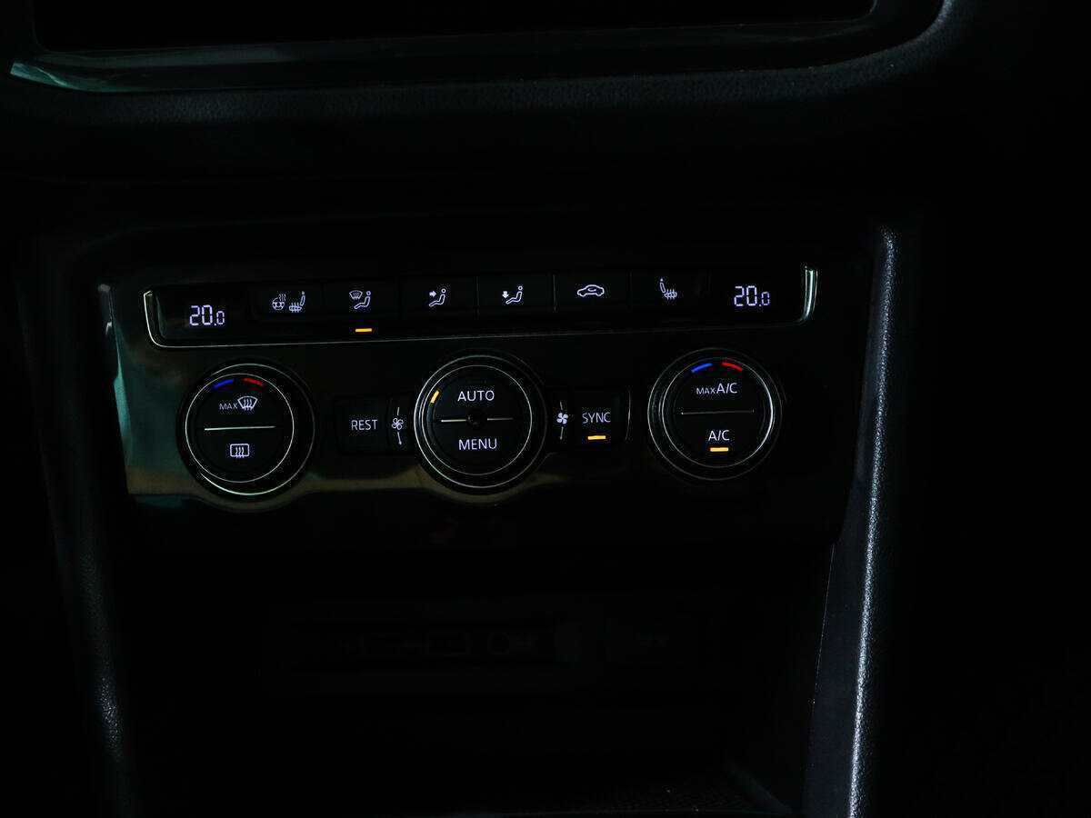 Volkswagen Tiguan L, 2019 Фото №16