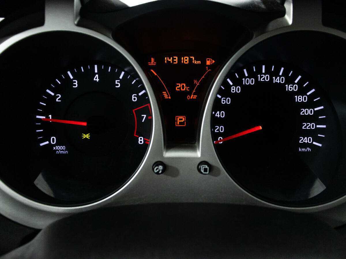 Nissan Juke, 2013 Фото №11