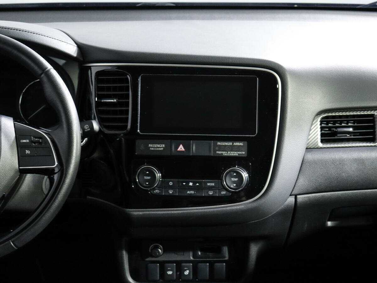 Mitsubishi Outlander, 2018 Фото №11