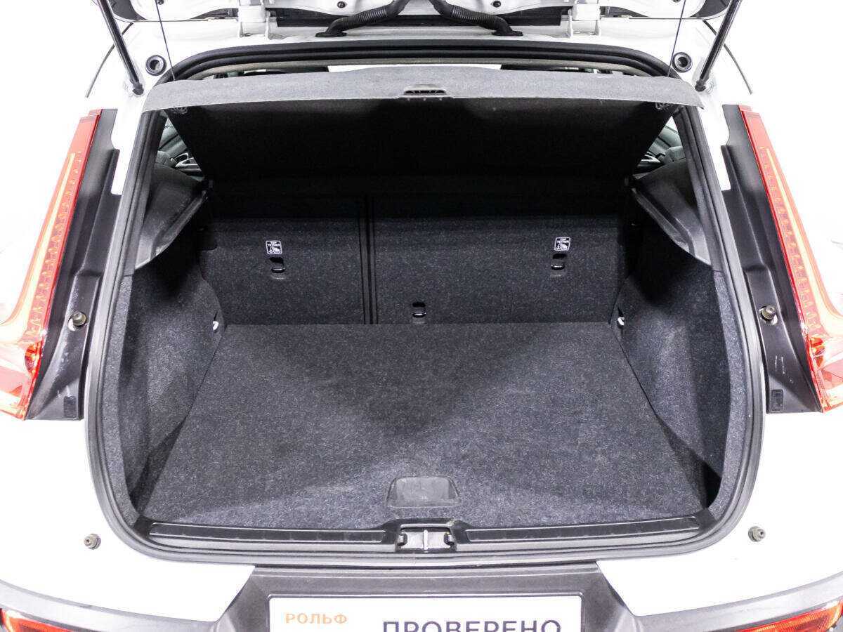 Volvo XC40, 2018 Фото №15