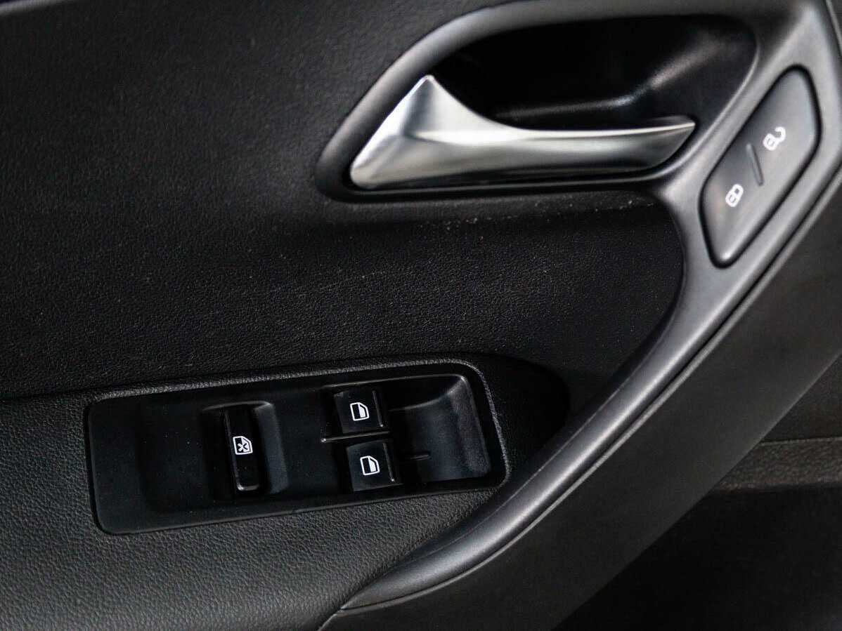 Volkswagen Polo, 2015 Фото №13