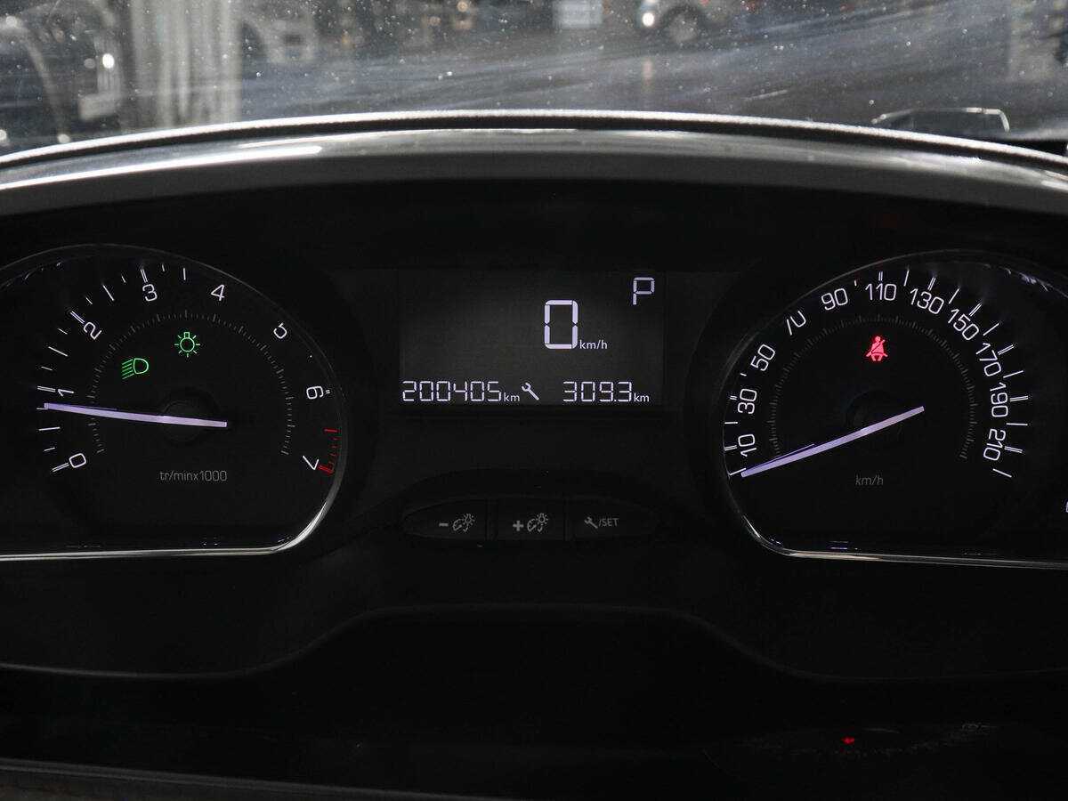 Peugeot 2008, 2014 Фото №11