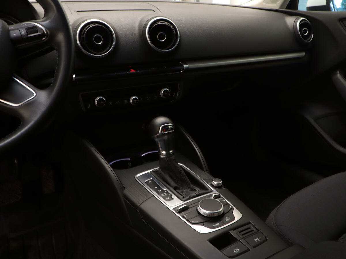 Audi A3, 2015 Фото №14