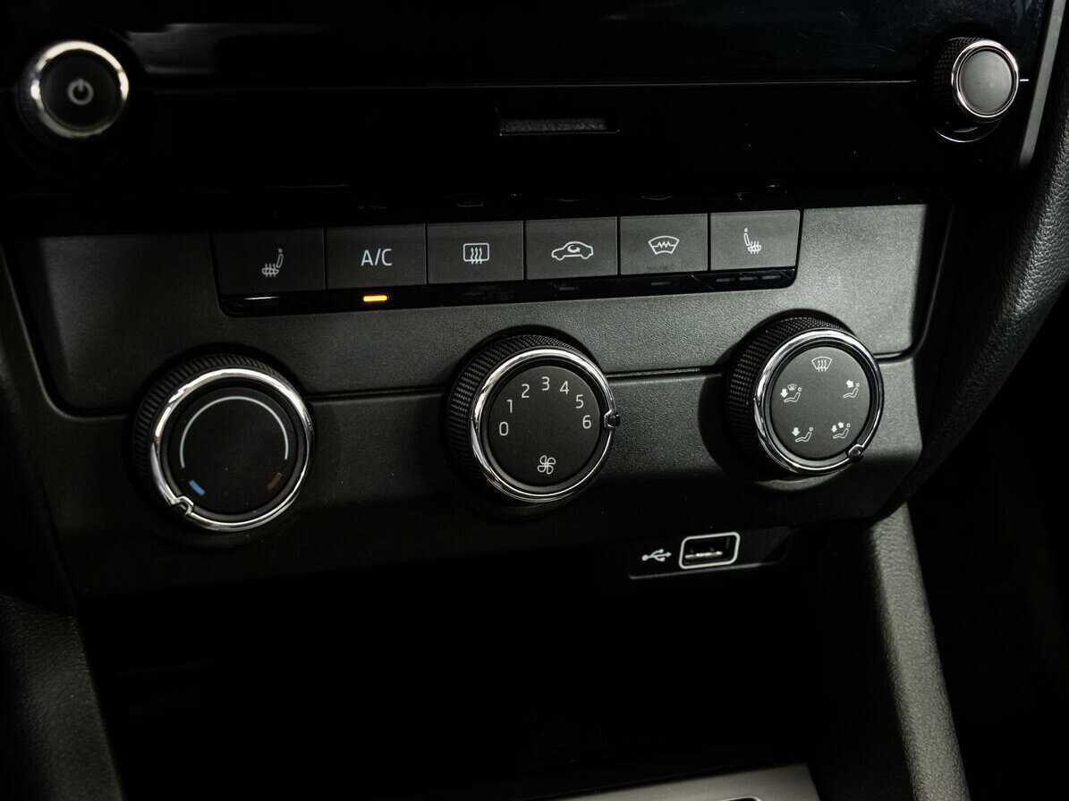 Skoda Octavia, 2018 Фото №11