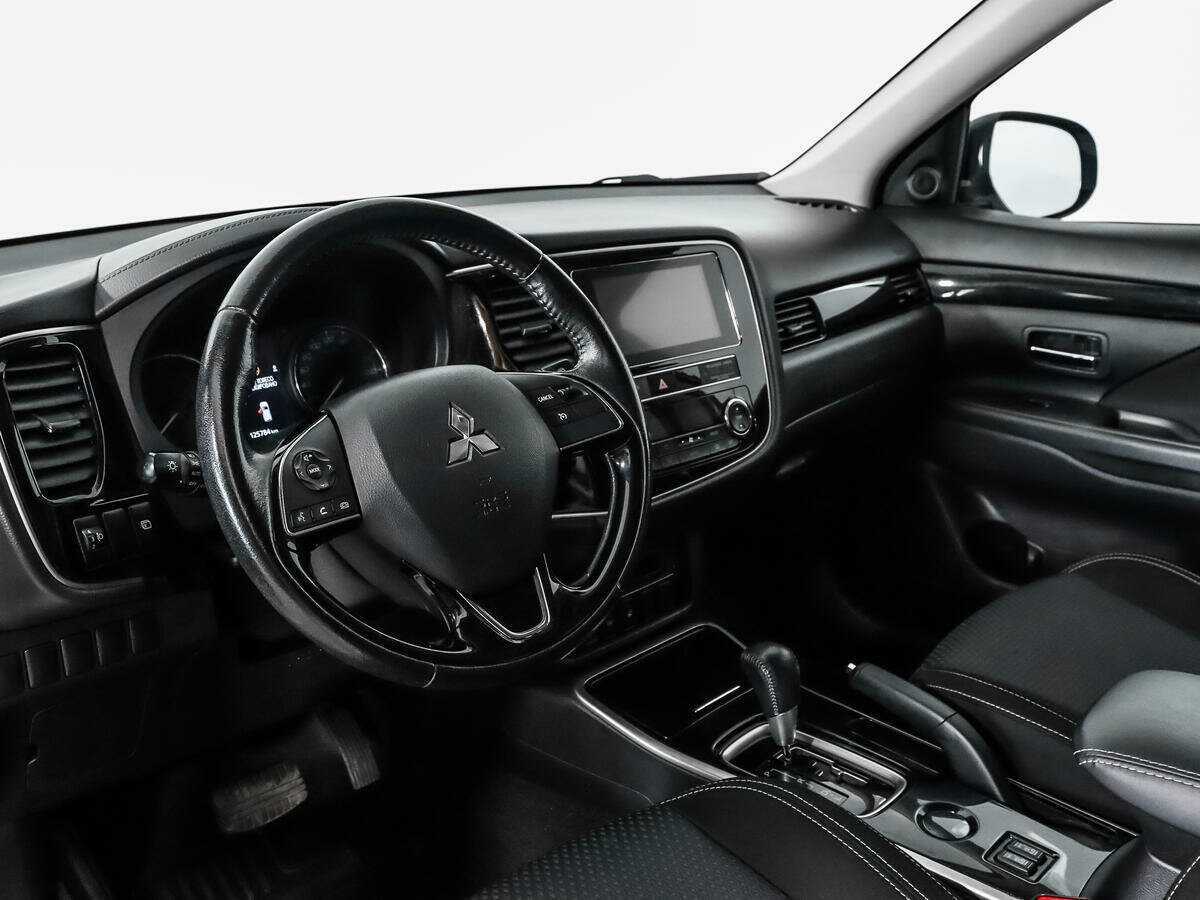 Mitsubishi Outlander, 2020 Фото №9