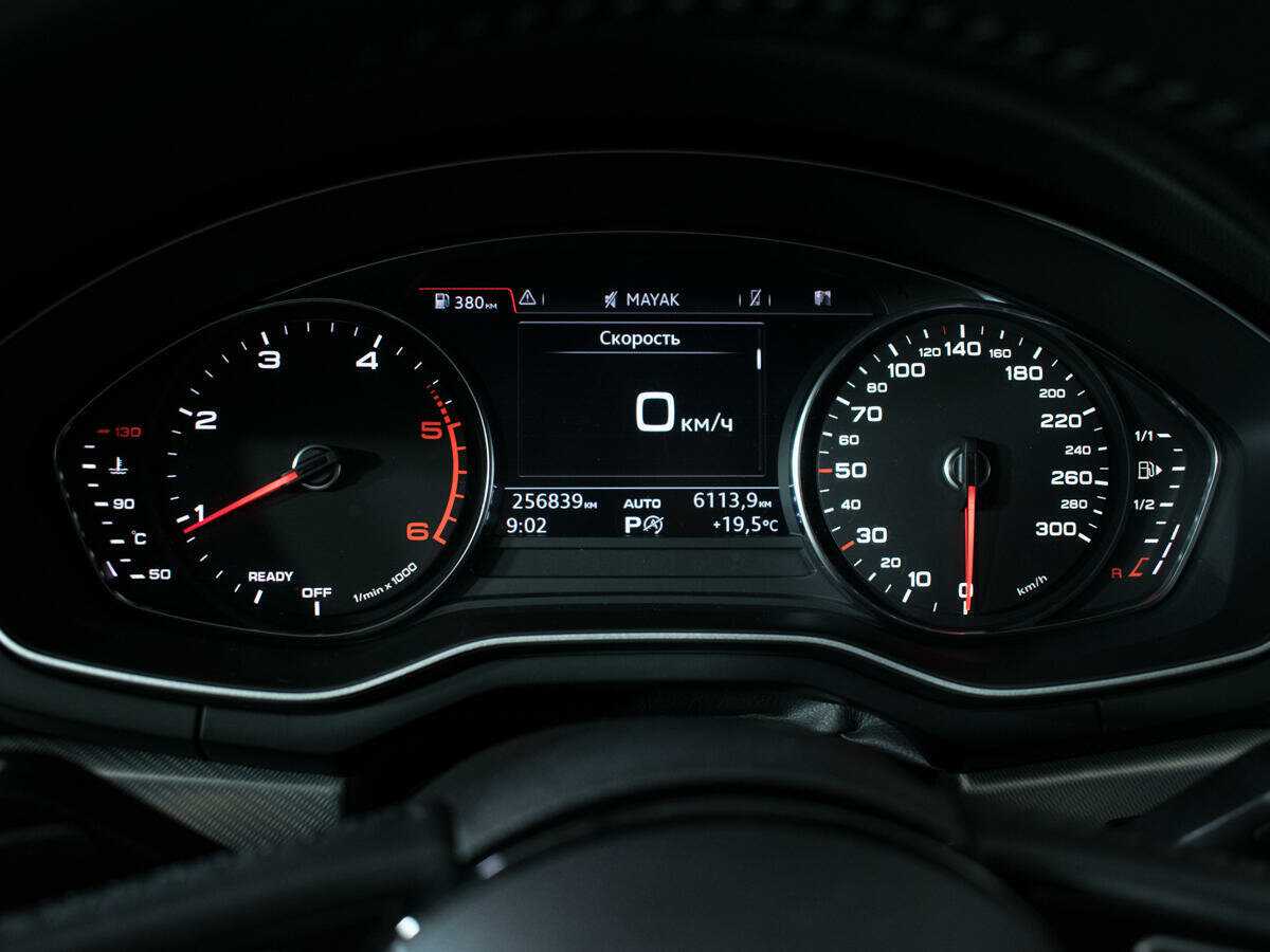 Audi A4, 2018 Фото №11