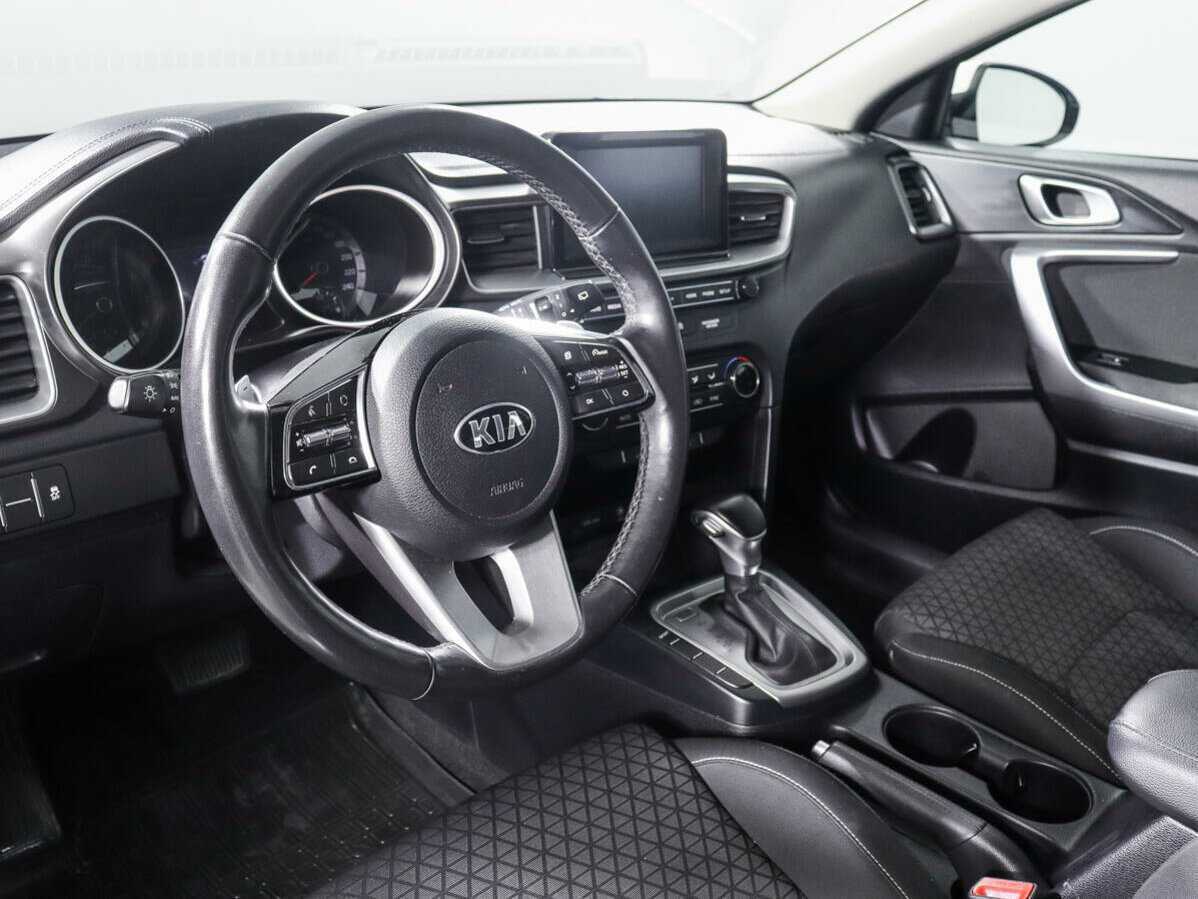 Kia Ceed, 2018 Фото №13