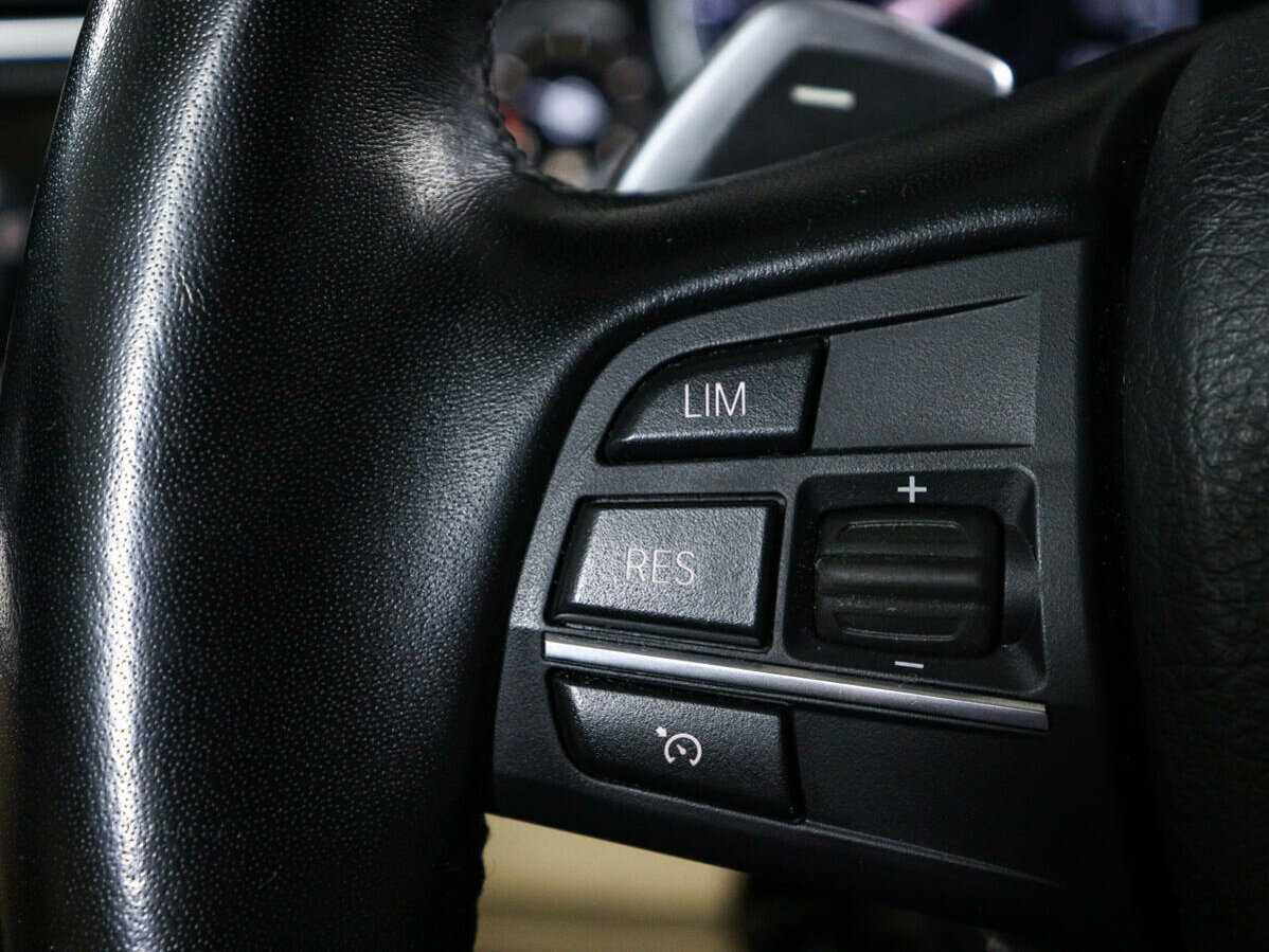 BMW 5 серии 530d xDrive, 2016 Фото №30