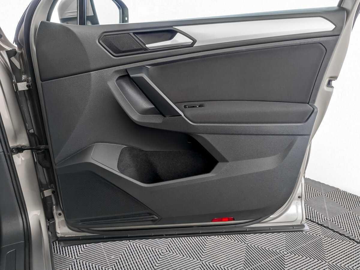 Volkswagen Tiguan, 2020 Фото №20