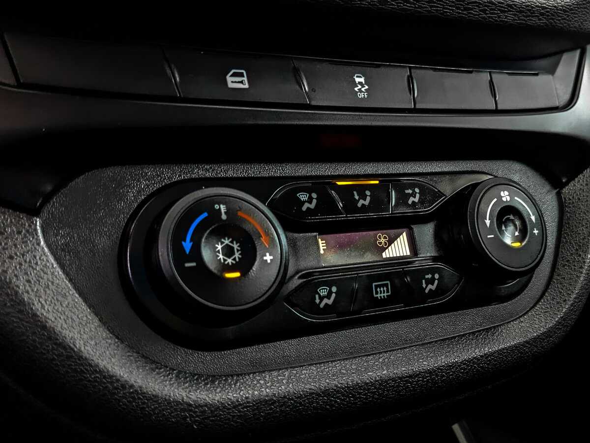 Lada (ВАЗ) Vesta SW, 2021 Фото №21