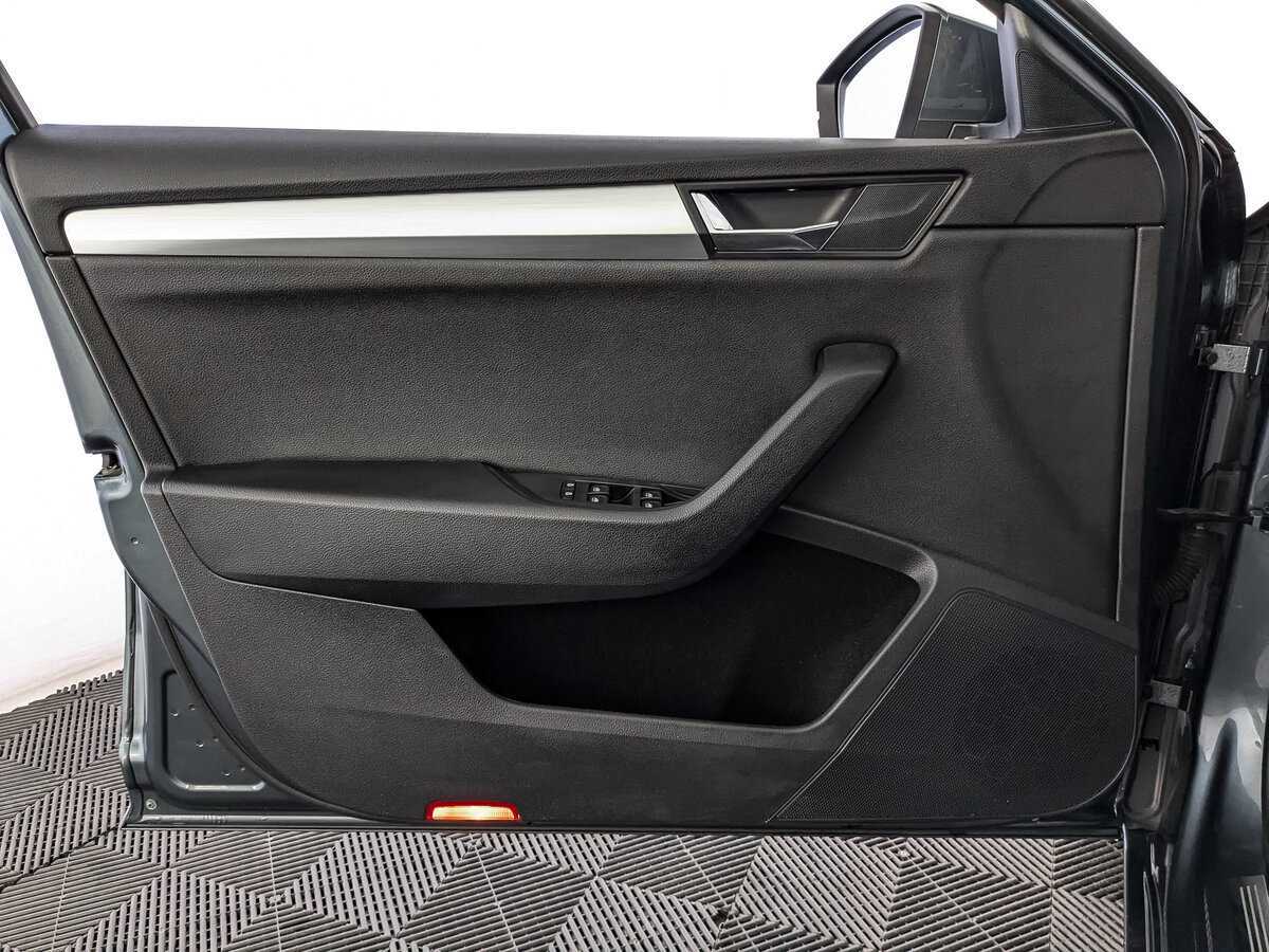 Skoda Superb, 2018 Фото №15