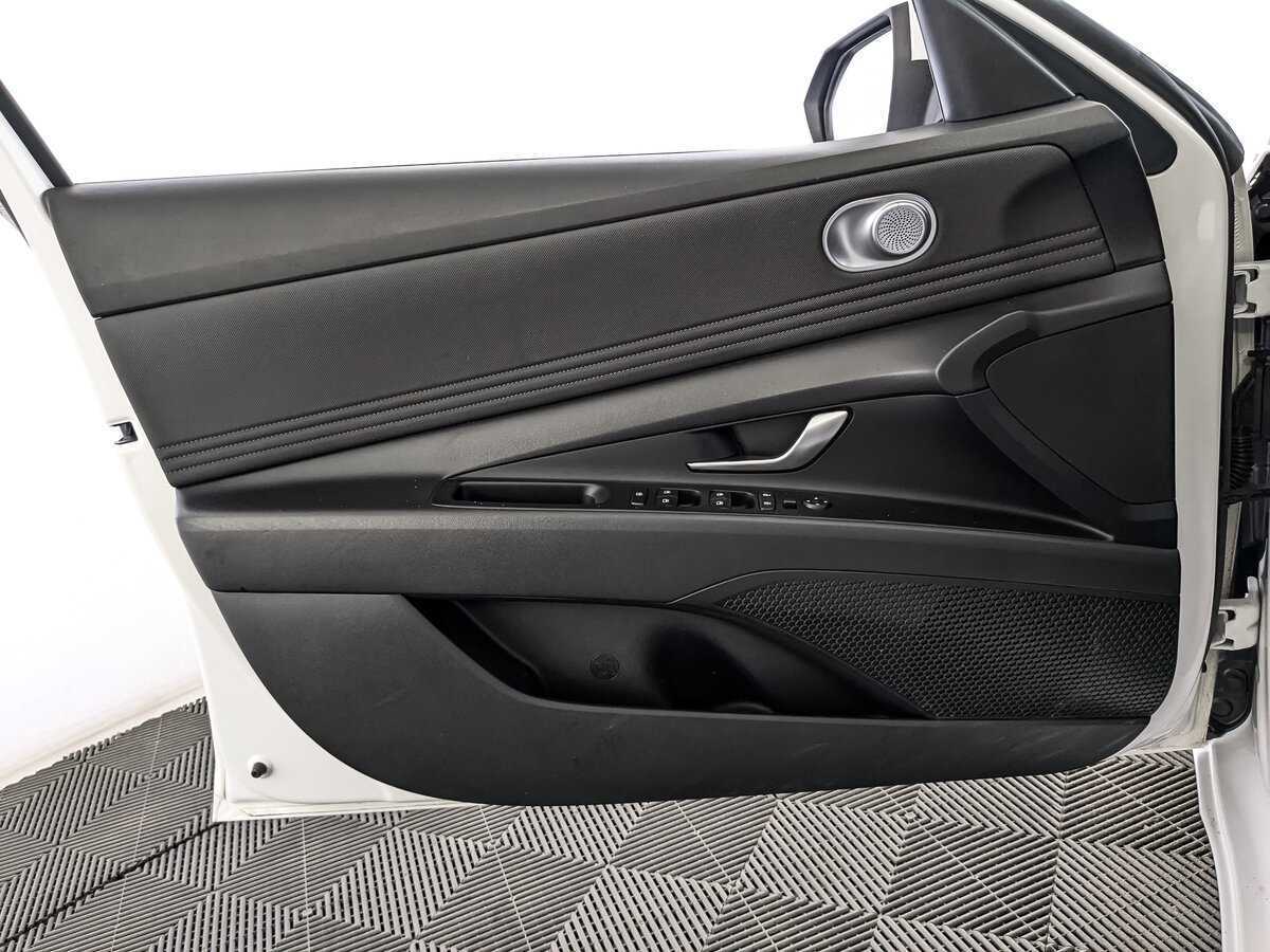 Hyundai Elantra, 2021 Фото №15