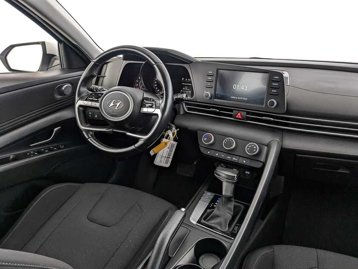 Hyundai Elantra, 2021 Фото №23
