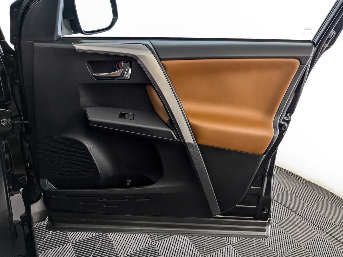 Toyota RAV4, 2017 Фото №21