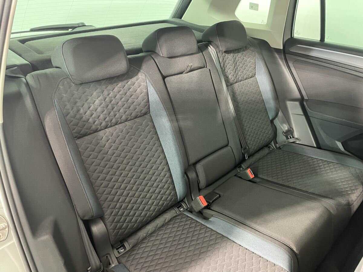 Volkswagen Tiguan, 2019 Фото №15