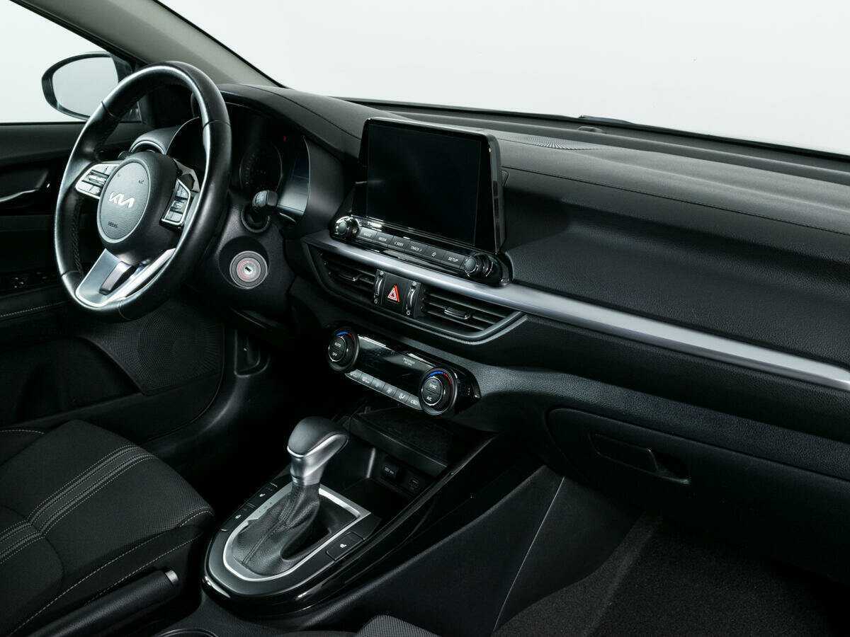 Kia Cerato, 2022 Фото №9