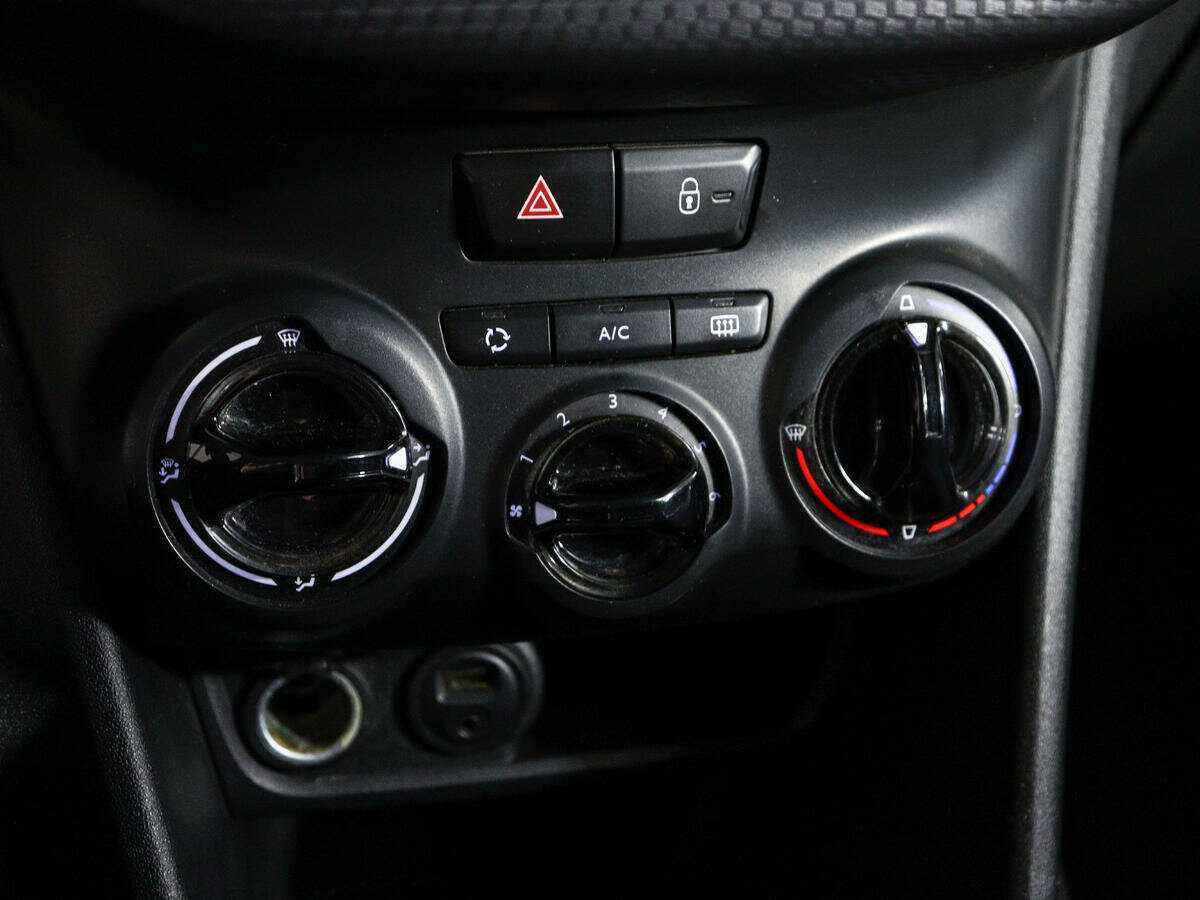 Peugeot 2008, 2014 Фото №17