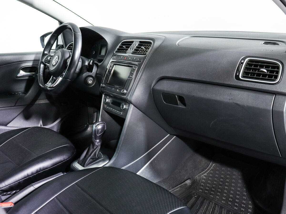 Volkswagen Polo, 2018 Фото №9