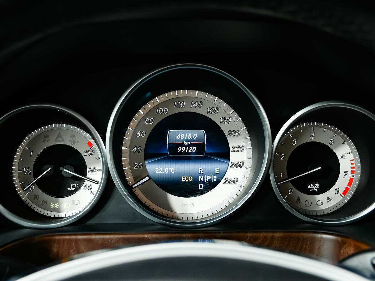 Mercedes-Benz E-Класс 300, 2013 Фото №8