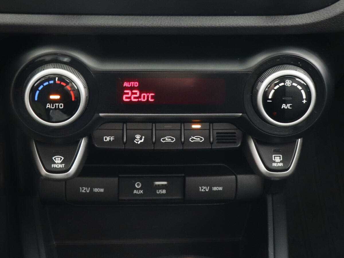 Kia Rio X-Line, 2019 Фото №15