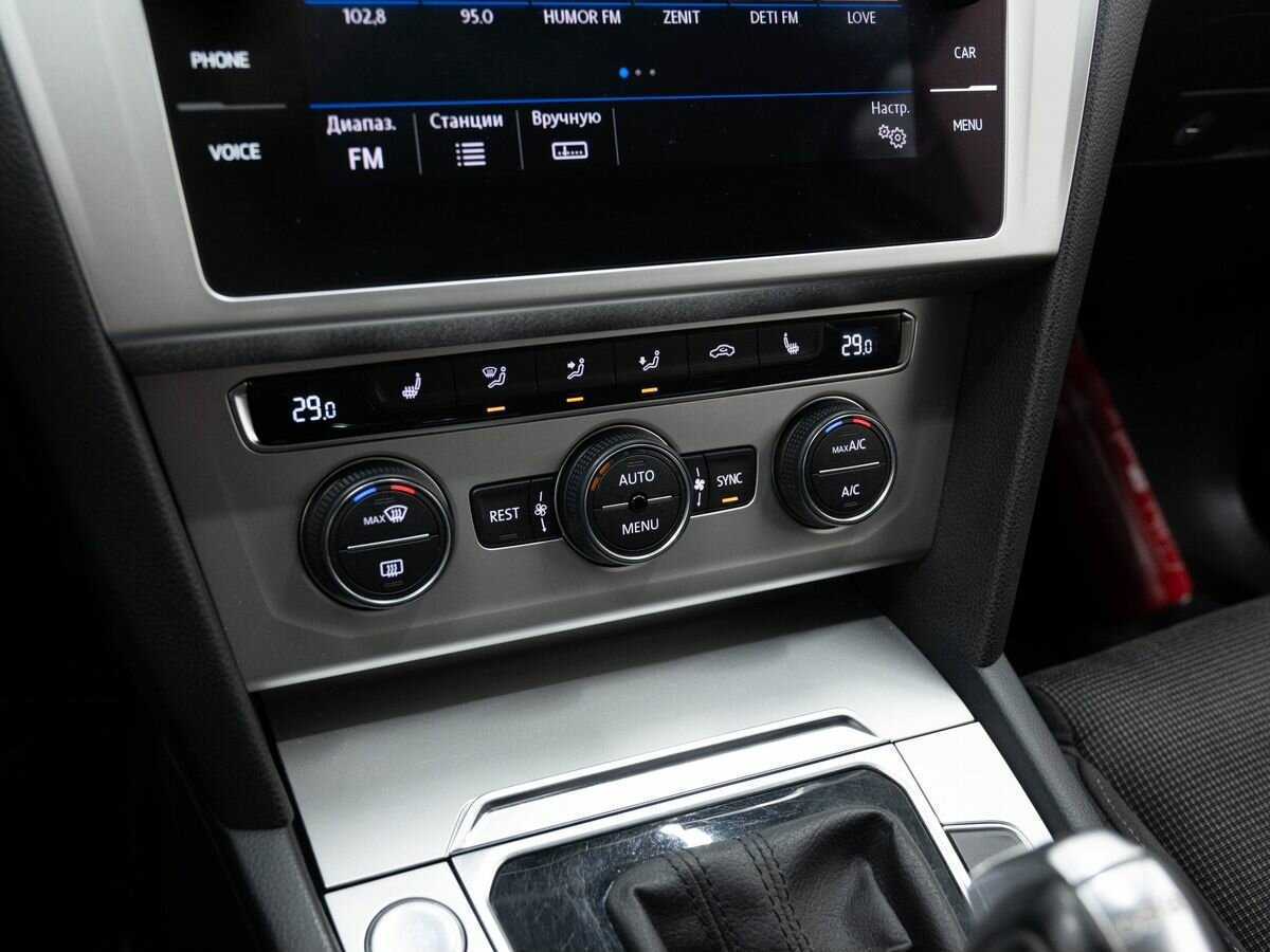 Volkswagen Passat, 2018 Фото №18