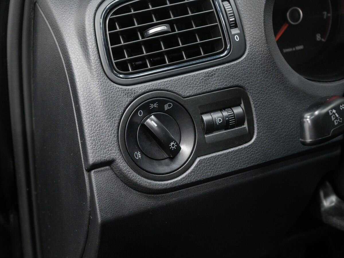 Volkswagen Polo, 2014 Фото №17