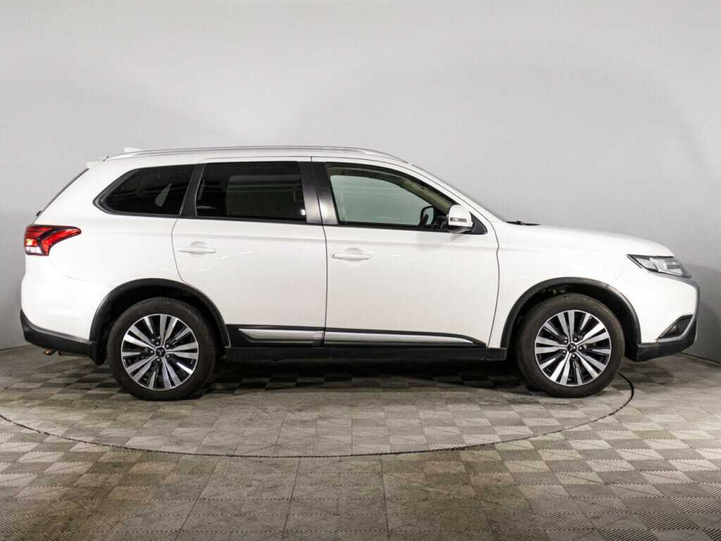 Mitsubishi Outlander, 2020 - 126 847 км. | Фото №4