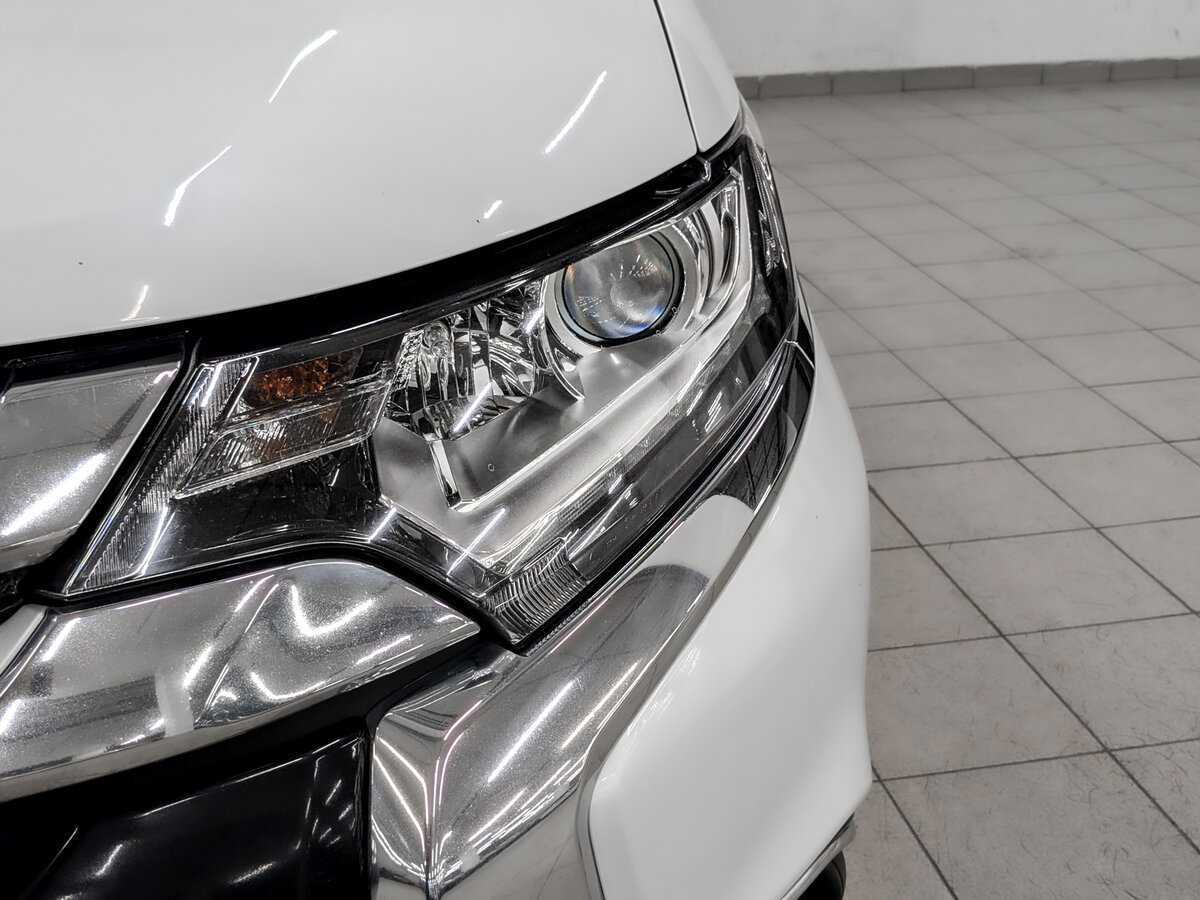 Mitsubishi Outlander, 2015 Фото №17