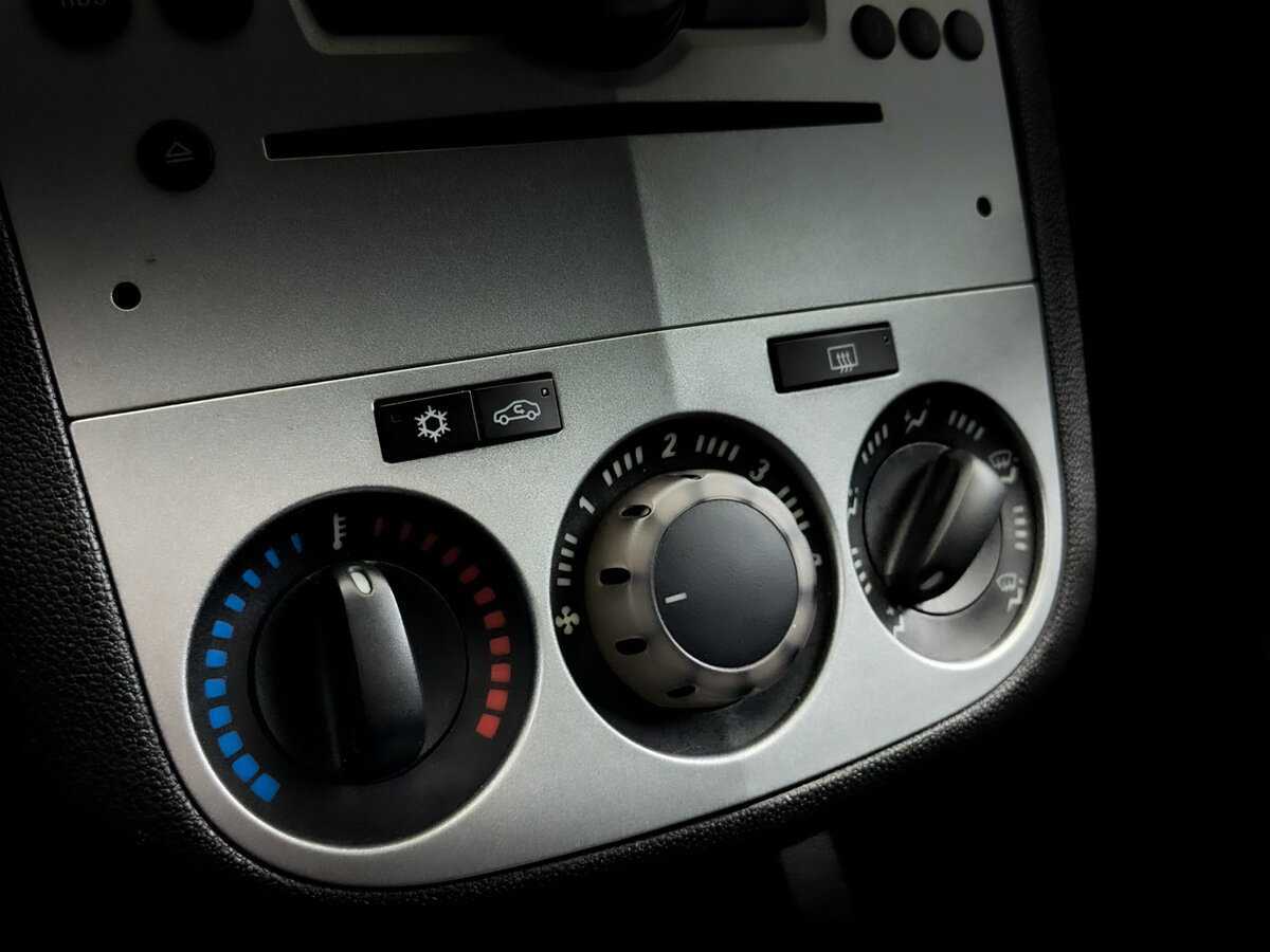 Opel Corsa, 2013 Фото №25