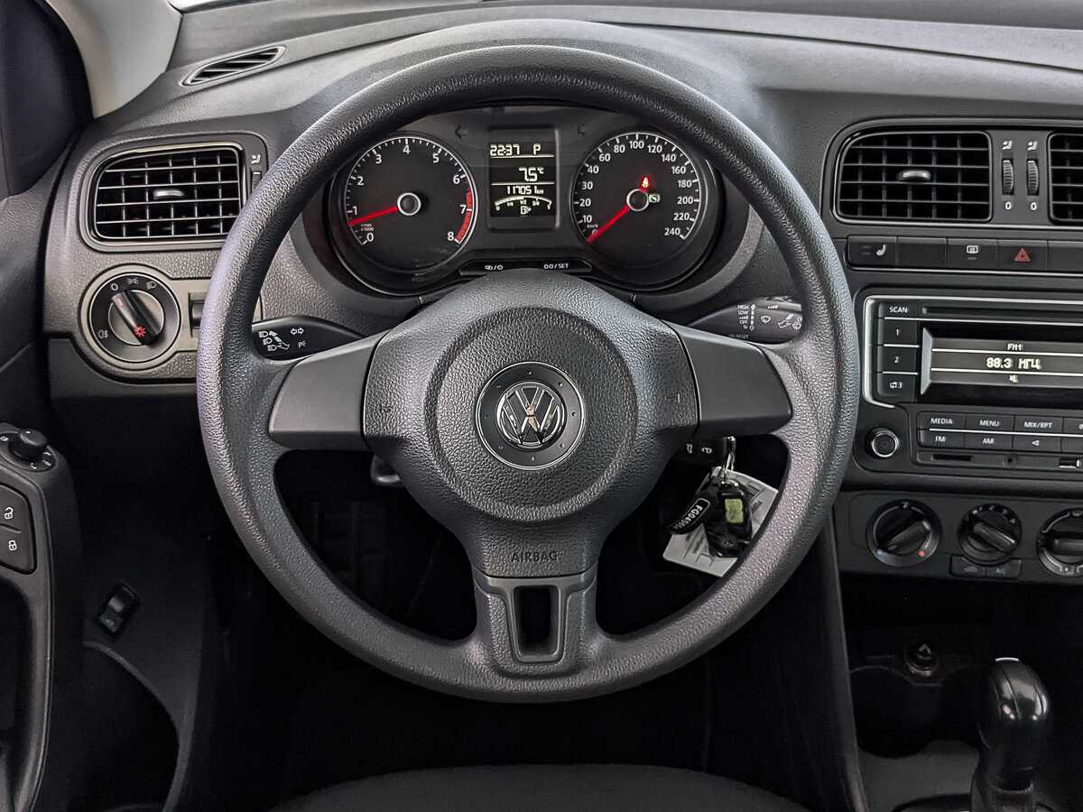 Volkswagen Polo, 2015 Фото №22