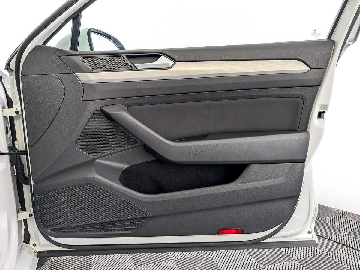 Volkswagen Passat, 2016 Фото №22