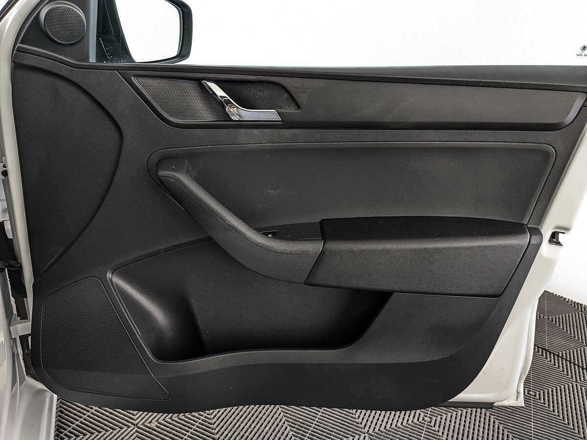Skoda Rapid, 2017 Фото №23