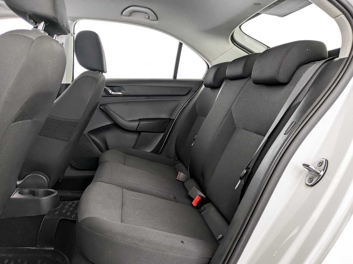 Skoda Rapid, 2017 Фото №12