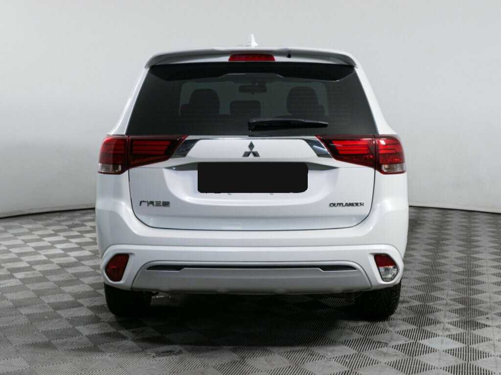 Mitsubishi Outlander, 2022 - 15 700 км. | Фото №5