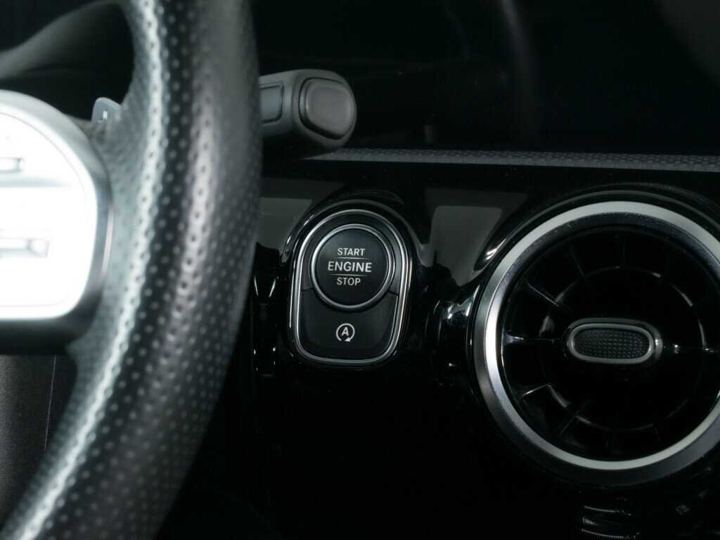 Mercedes-Benz A-Класс 200, 2018 Фото №14