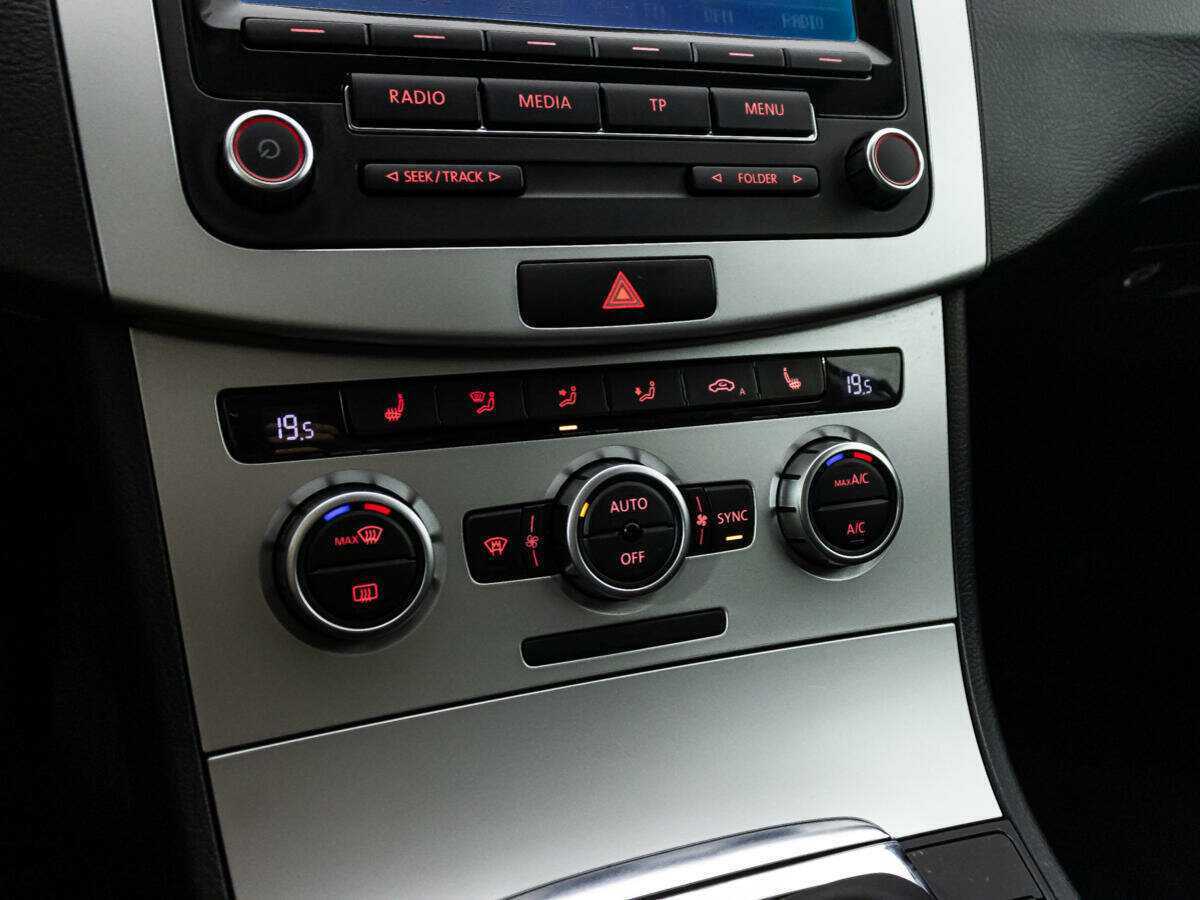 Volkswagen Passat, 2013 Фото №16