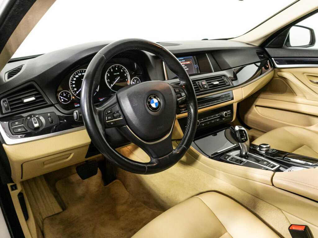 BMW 5 серии 520i, 2014 Фото №11