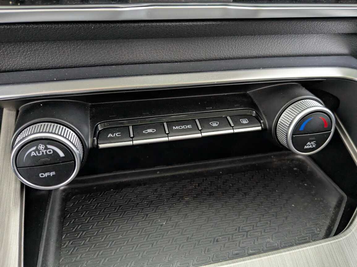 Geely Coolray, 2022 Фото №15