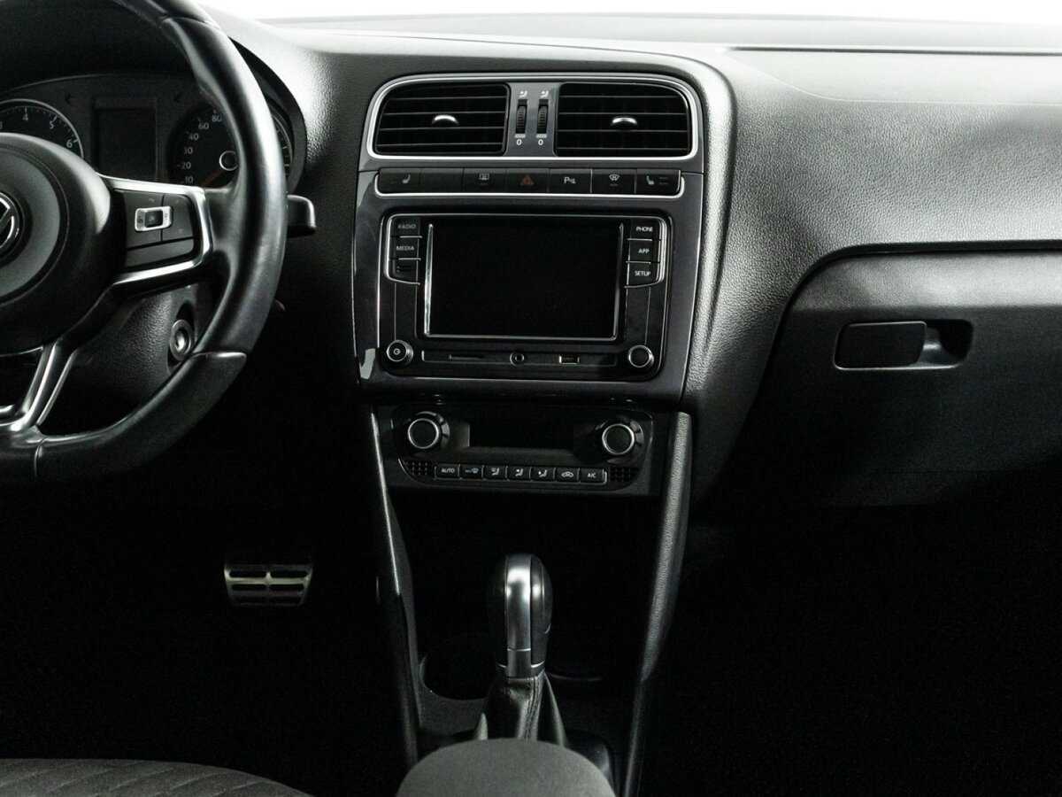 Volkswagen Polo, 2018 Фото №14