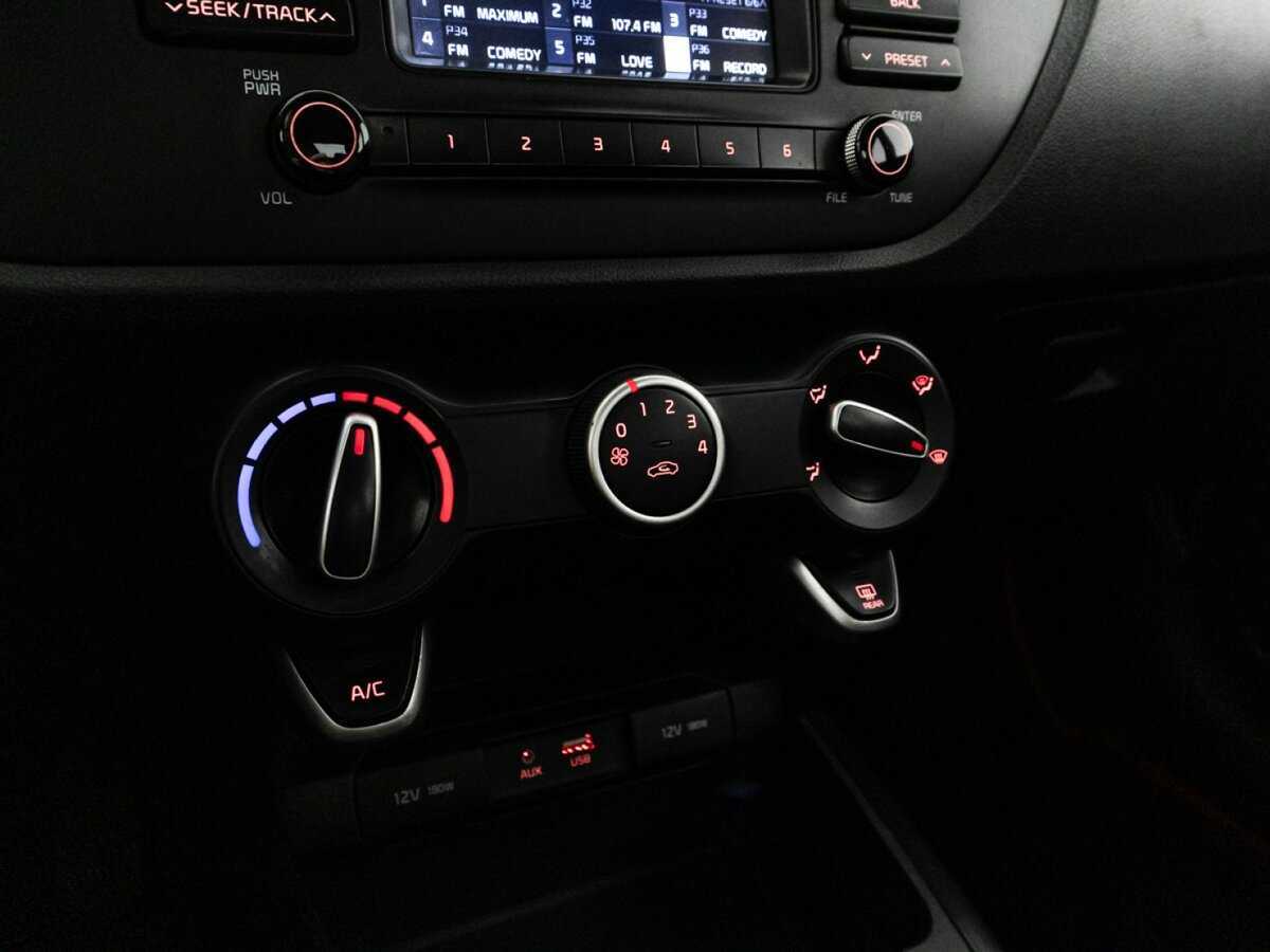 Kia Rio, 2018 Фото №15