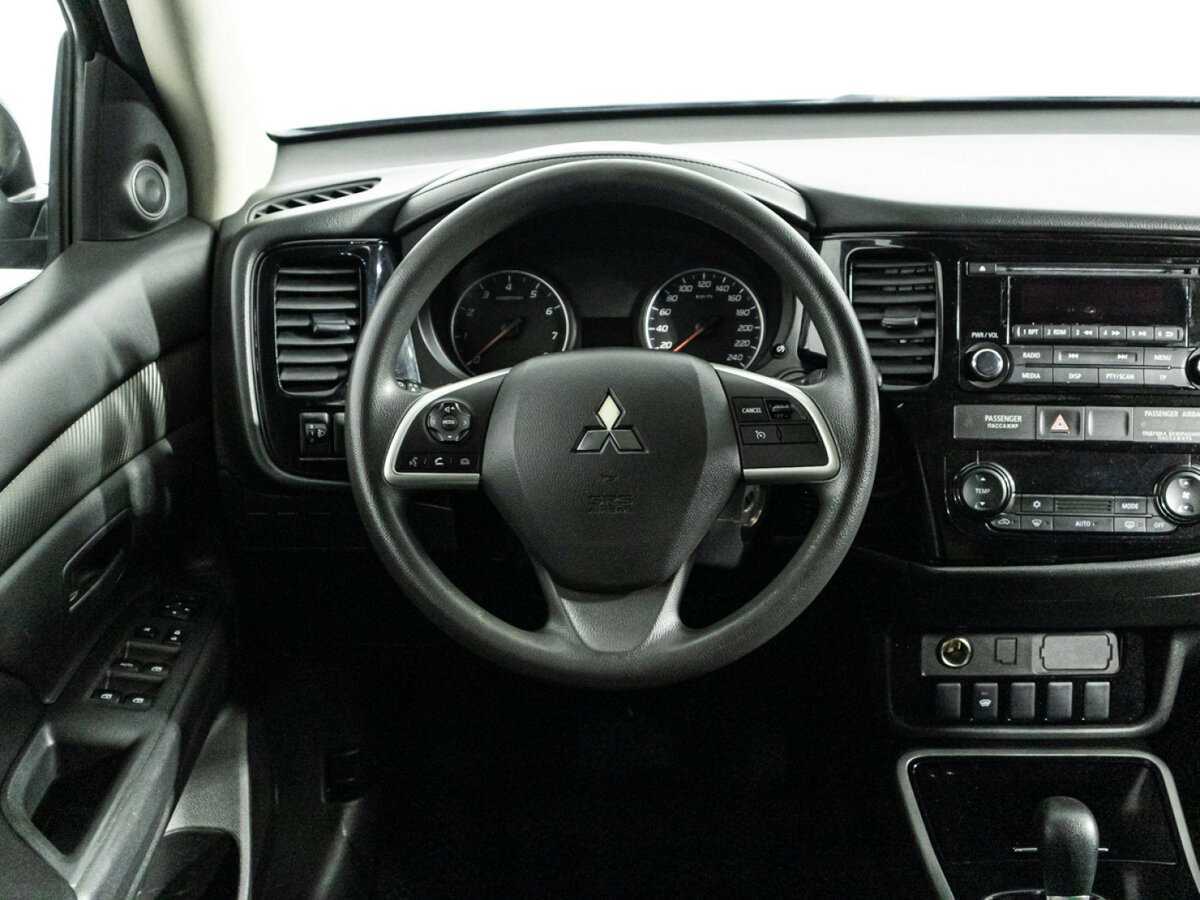 Mitsubishi Outlander, 2018 Фото №17