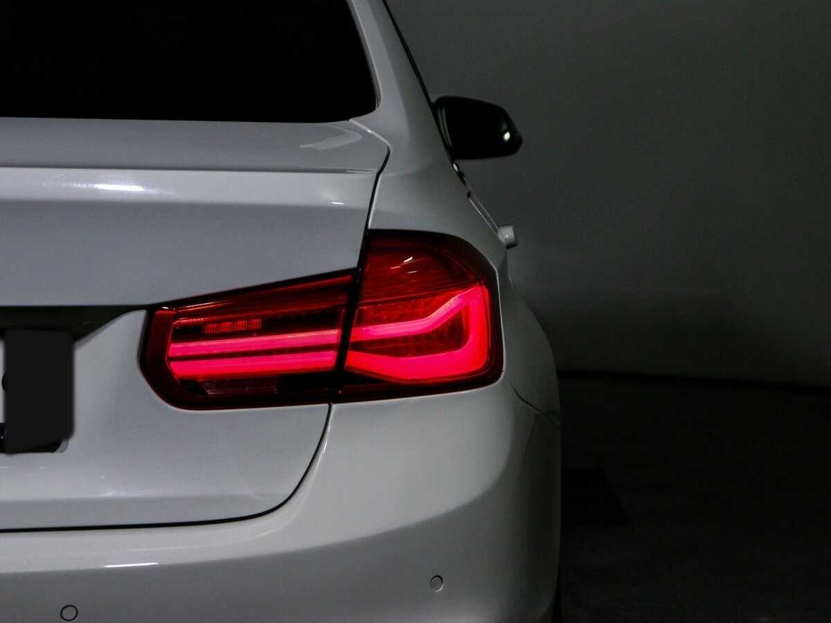 BMW 3 серии 318i, 2015 Фото №22