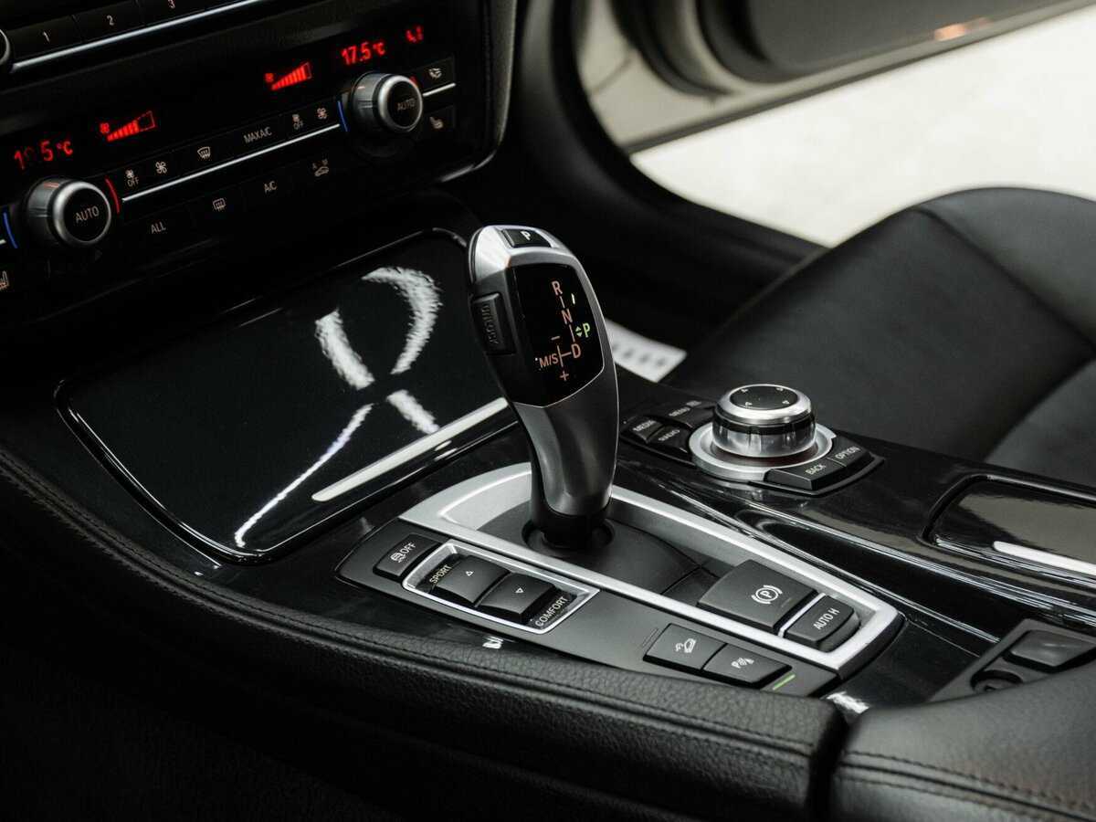 BMW 5 серии 528i, 2012 Фото №13