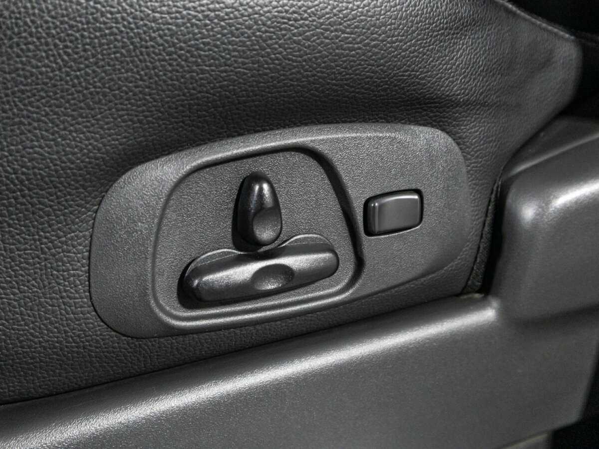 Mitsubishi Pajero, 2015 Фото №13