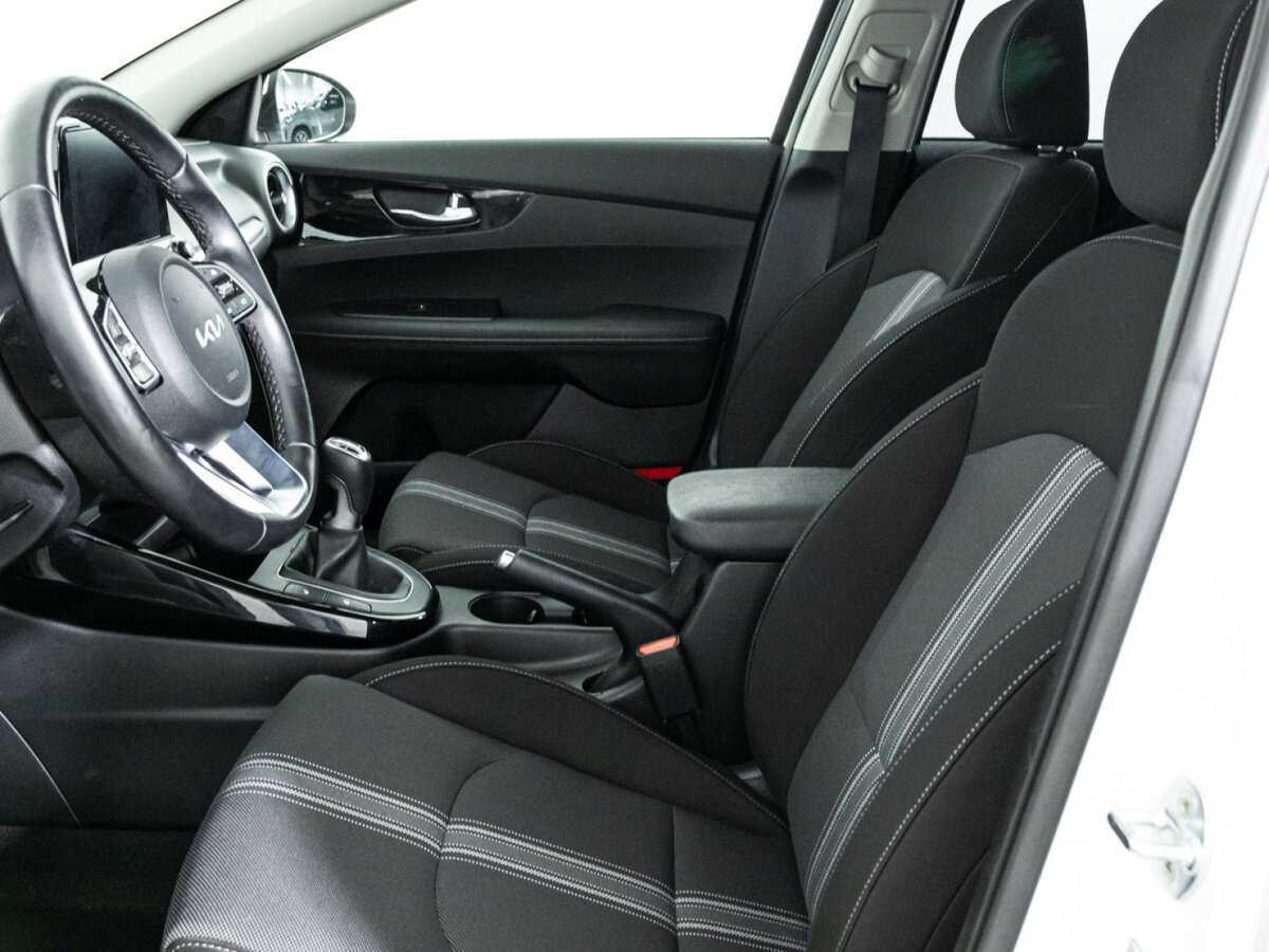 Kia Cerato, 2022 Фото №17