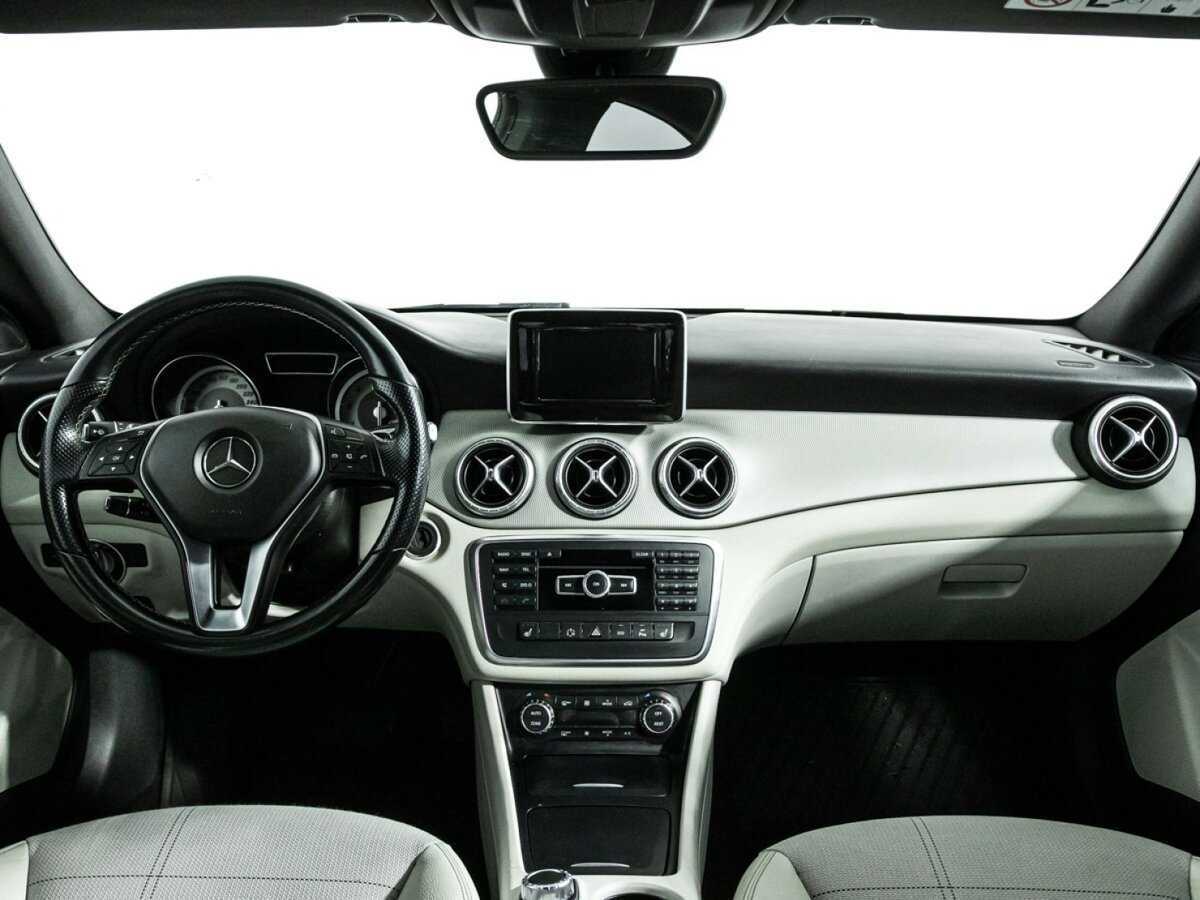 Mercedes-Benz CLA 200, 2014 Фото №12