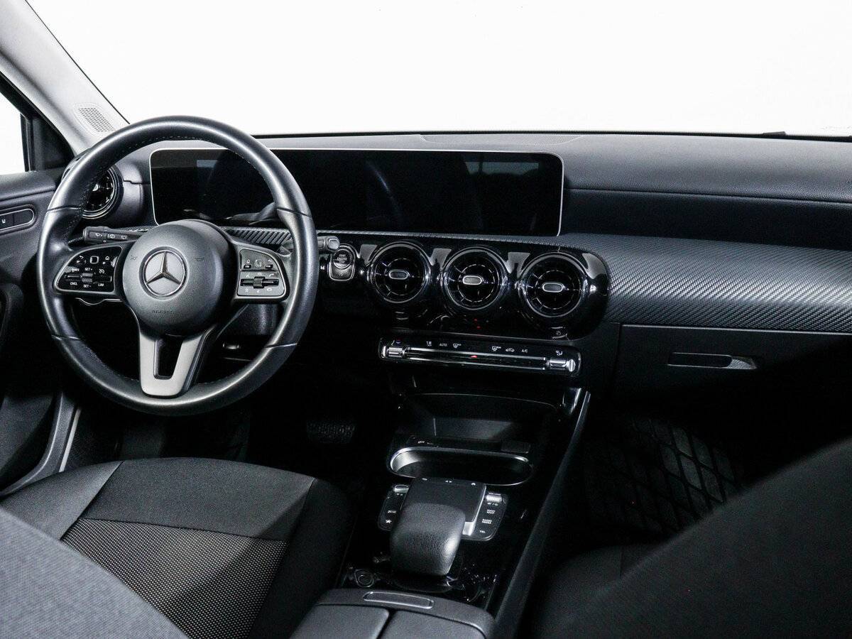 Mercedes-Benz A-Класс 200, 2020 Фото №9