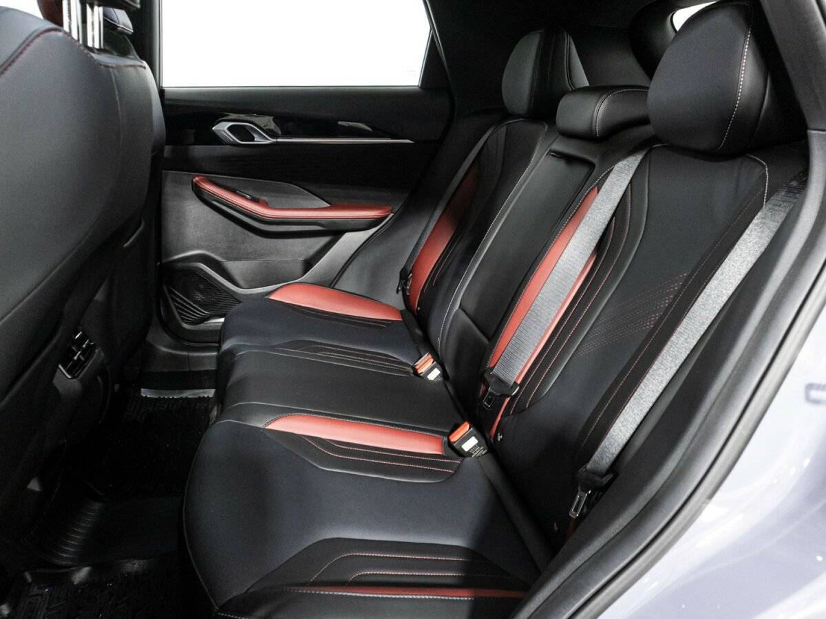 Geely Coolray, 2023 Фото №10