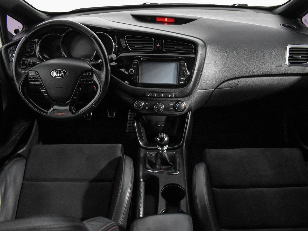 Kia Ceed GT, 2015 Фото №12